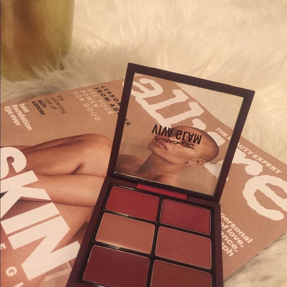 NIB MAC VIVA GLAMOROUS lip palette